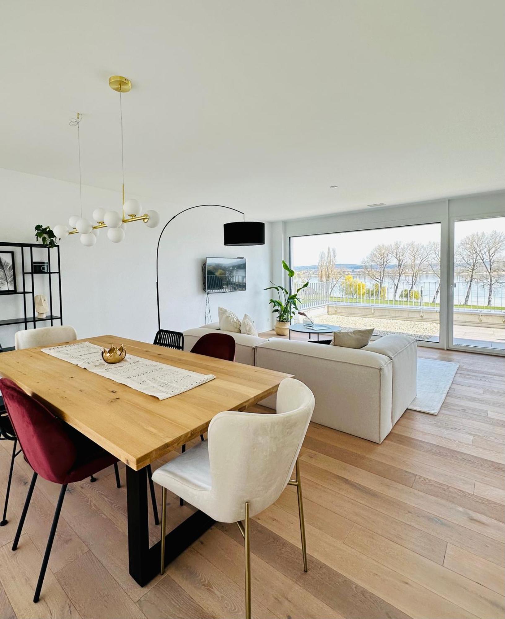 Stylisches Ferienhaus Bis 6 Gaeste Mit Einzigartigem Seepanorama Ermatingen Exterior photo